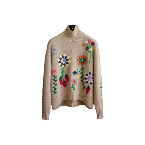 Turtleneck Embroidered Flower Grande Japanese Sweatshirt - Small