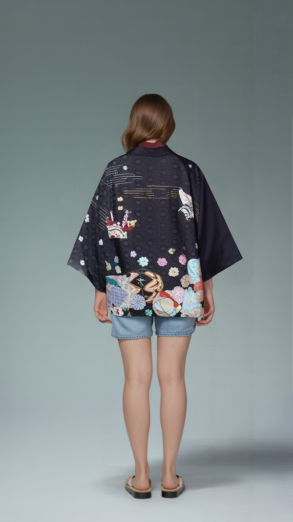 Harmony Crane Kimono – Crane Symbol Design
