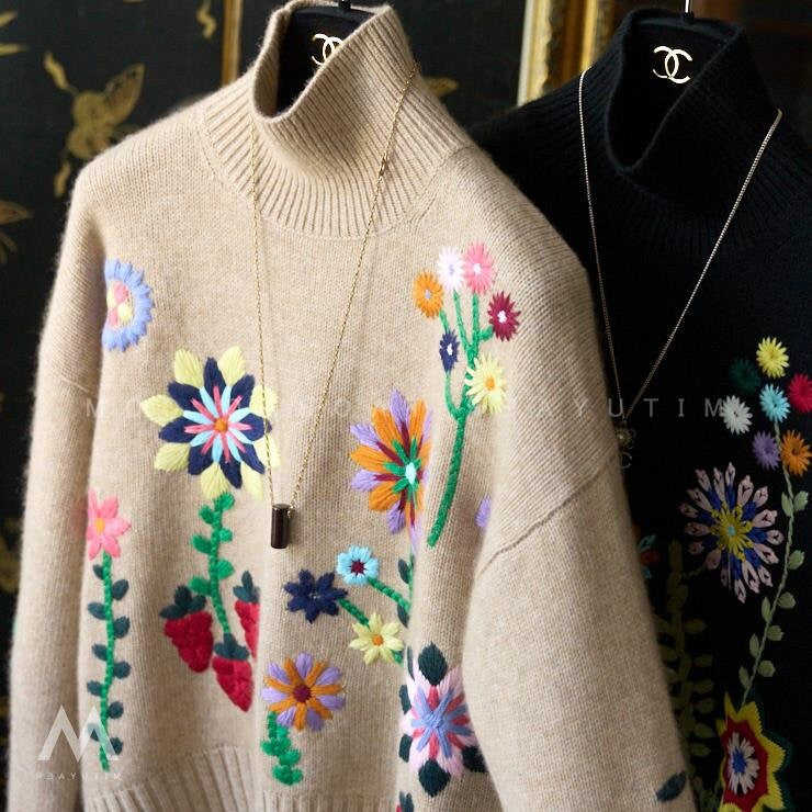 Turtleneck Embroidered Flower Grande Japanese Sweatshirt - Medium