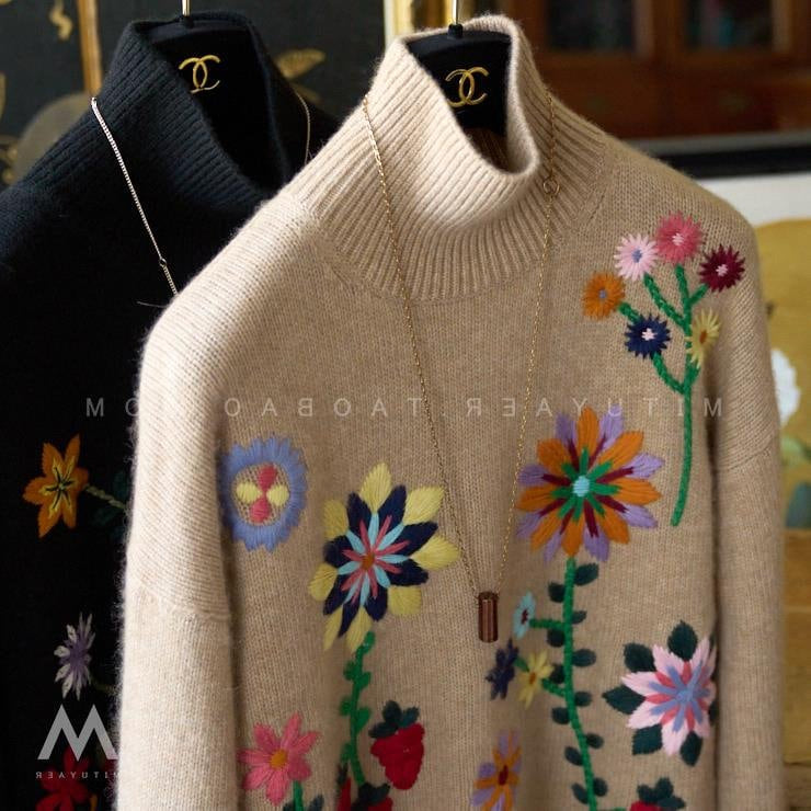 Turtleneck Embroidered Flower Grande Japanese Sweatshirt - Medium