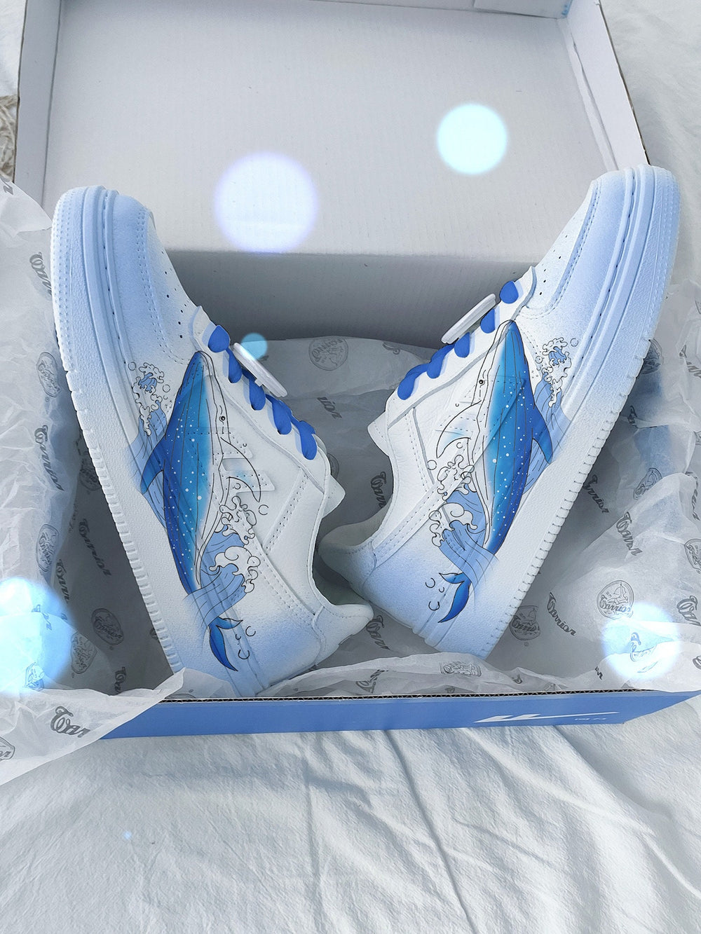 Printed White Blue Whale Japanese Shoes - 40