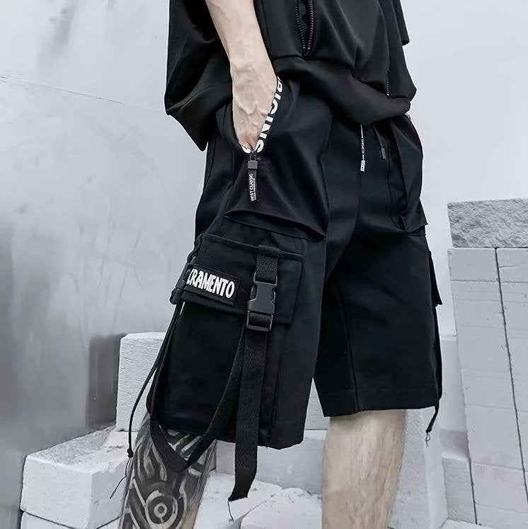 Cool Multi Pocket Simple Japanese Shorts - Small