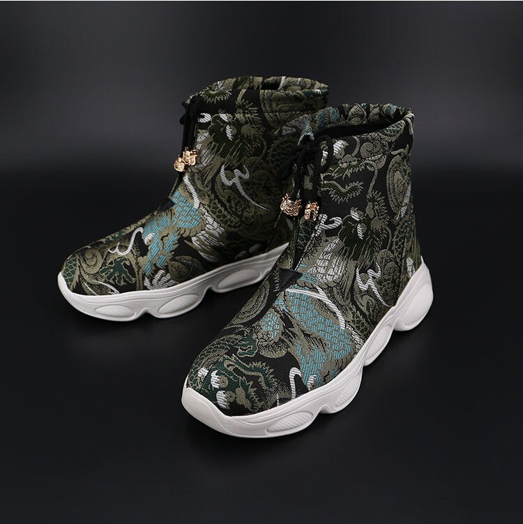 Embroidered Retro Japanese Shoes - 40 EU