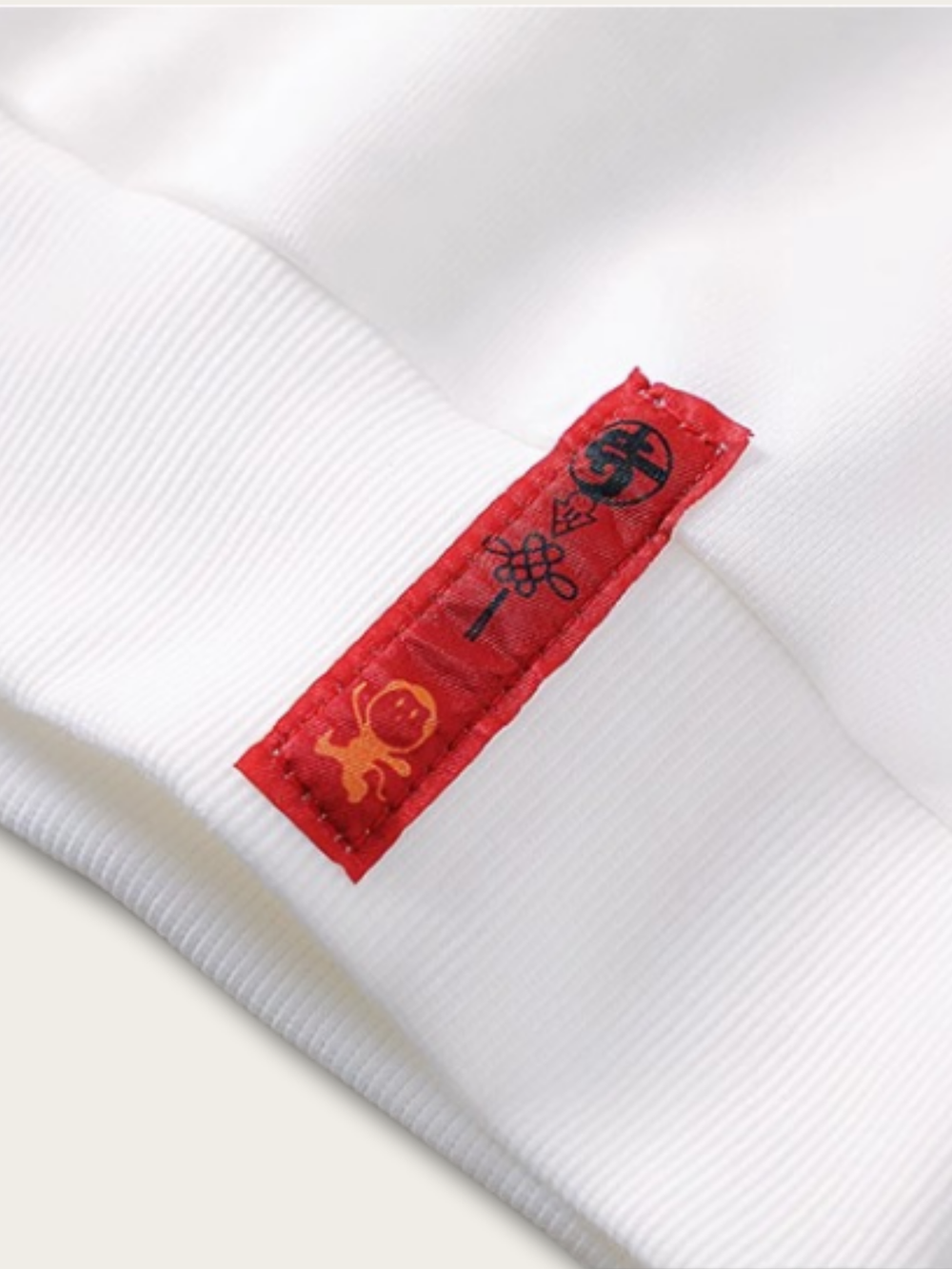 Elegant Crane Embroidered Sweatshirt - Large