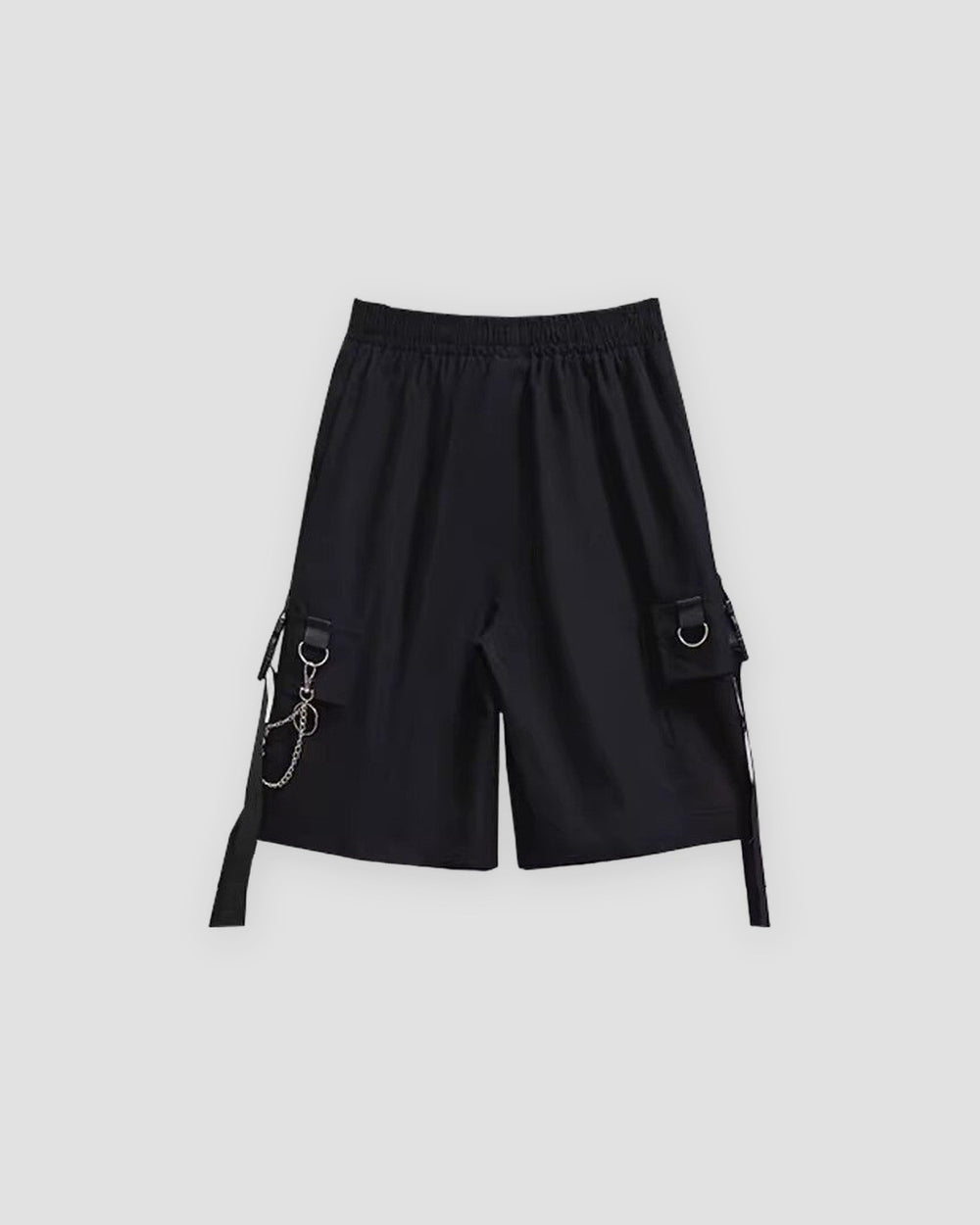 Black cargo shorts from the side with a ring, a short chain and a long hanging strap